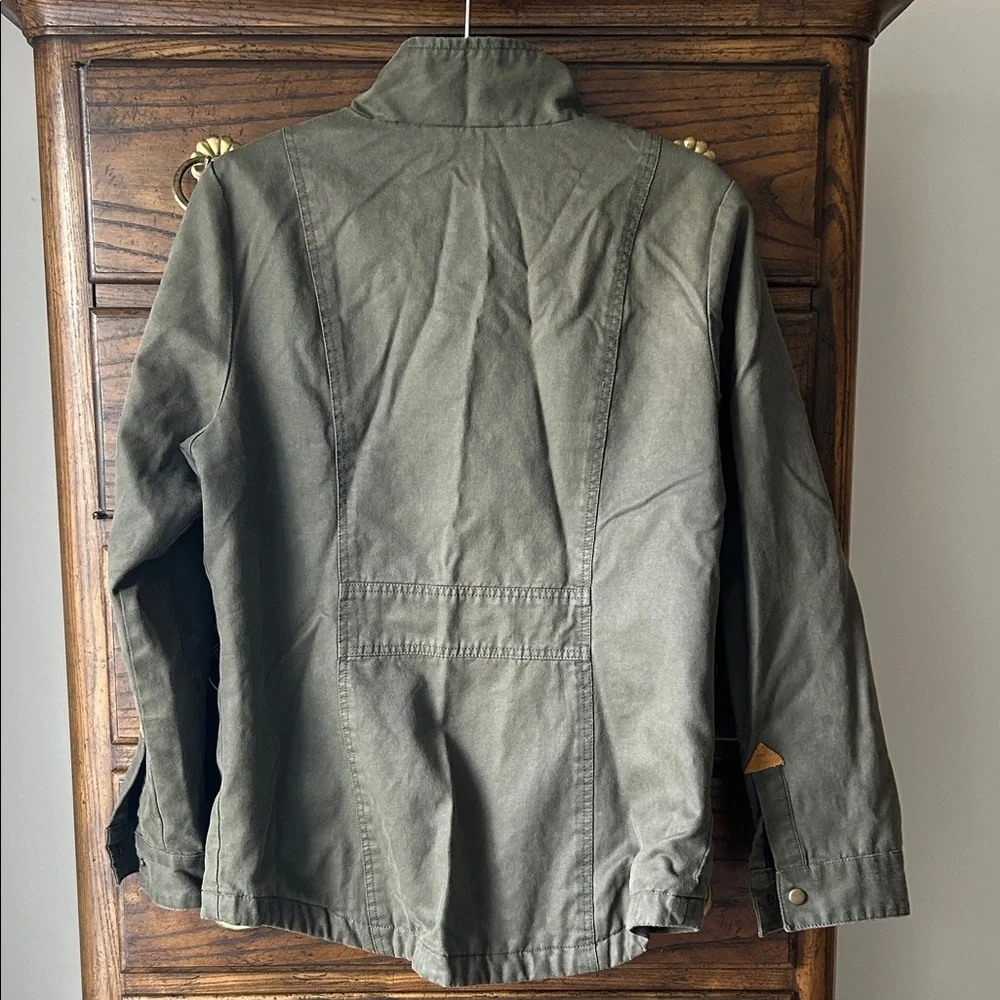 Vintage Women’s Legendary Whitetails Utility Jacket in Olive and Tan - Picture 3 of 13